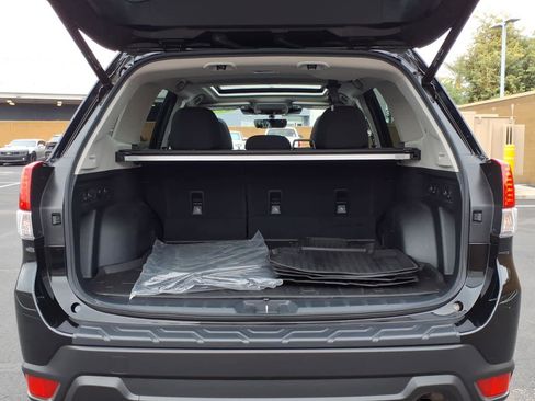 Used 2022 Subaru Forester Premium w/ Popular Package #2 image 17