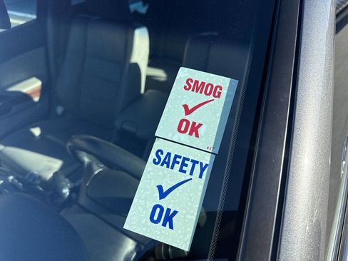 Used 2011 Honda Accord EX-L image 10