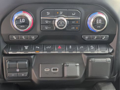 Used 2023 GMC Sierra 2500 AT4 w/ AT4 Preferred Package AWD/4WD image 20