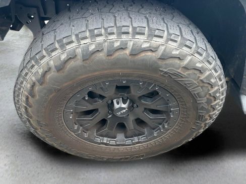 Used 2019 Jeep Wrangler Unlimited Sahara AWD/4WD image 18