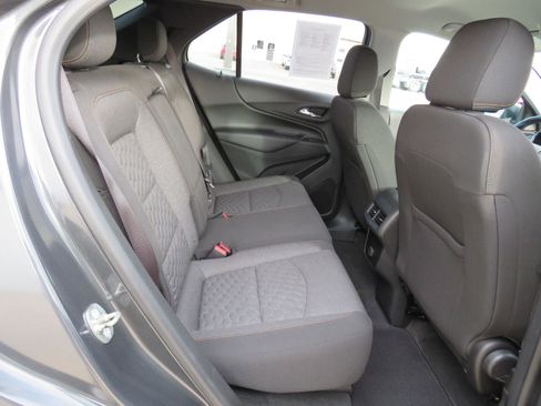 Used 2018 Chevrolet Equinox LT image 10