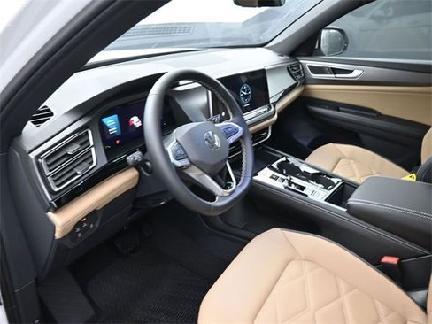 New 2026 Volkswagen Atlas Cross Sport SE image 18