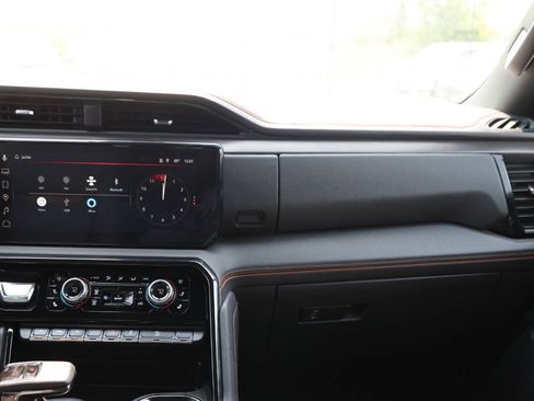 Used 2025 GMC Sierra 1500 AT4 w/ AT4 Premium Package AWD/4WD image 25