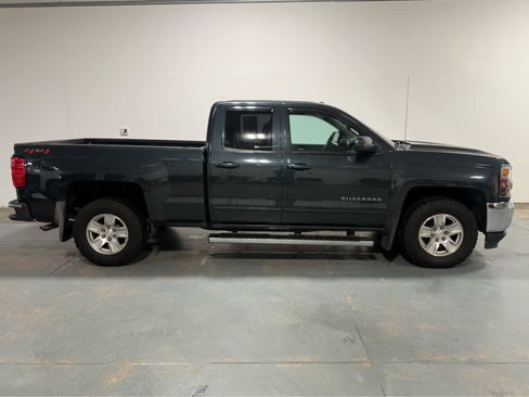 Used 2018 Chevrolet Silverado 1500 LT w/ True North Edition AWD/4WD image 5