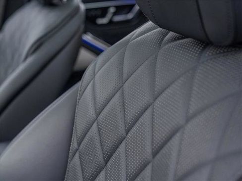 Used 2023 Mercedes-Benz S 580e 4MATIC Sedan image 21