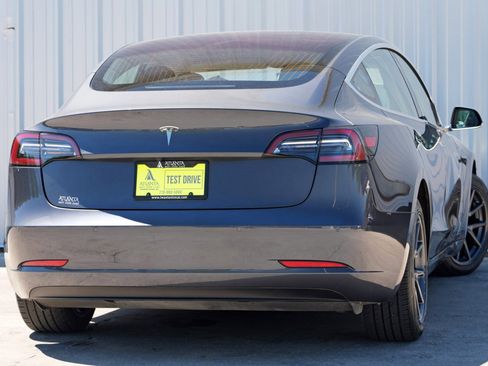 Used 2018 Tesla Model 3 Long Range image 4
