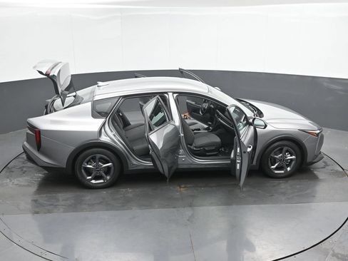 Used 2025 Kia K4 FWD image 49