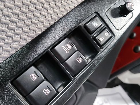 Used 2017 Subaru Forester 2.5i image 40