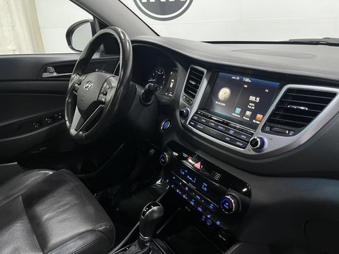 Used 2017 Hyundai Tucson Limited w/ Limited Ultimate Package 03 FWD image 18