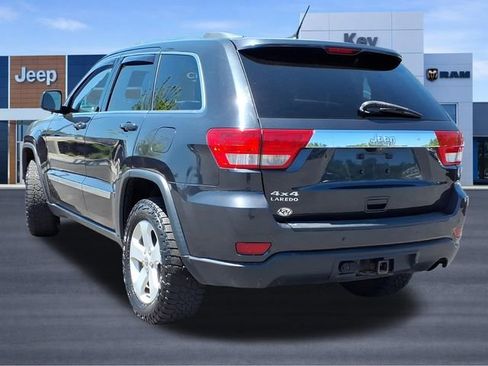 Used 2013 Jeep Grand Cherokee Laredo AWD/4WD image 3
