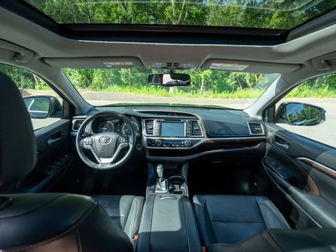 Used 2015 Toyota Highlander Limited AWD/4WD image 11