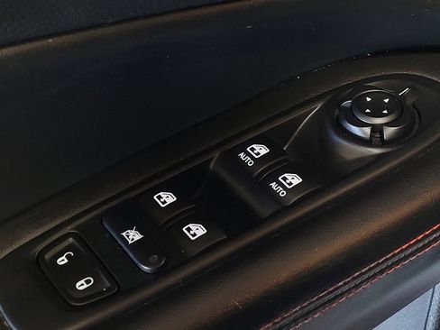 Used 2018 Jeep Compass Trailhawk AWD/4WD image 27