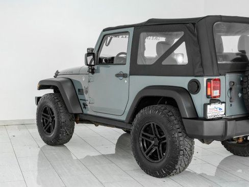 Used 2015 Jeep Wrangler Rubicon w/ Power Convenience Group image 56
