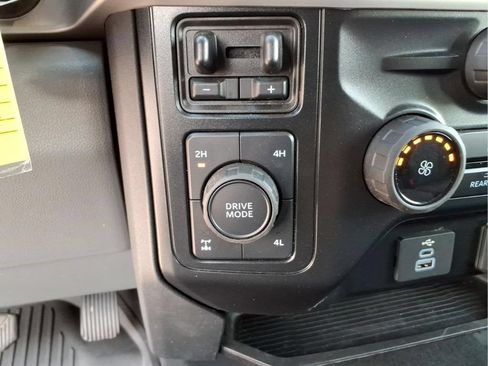 Used 2024 Ford F250 XL w/ STX Appearance Package AWD/4WD image 25