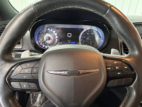 Used 2018 Chrysler 300 S AWD/4WD image 24