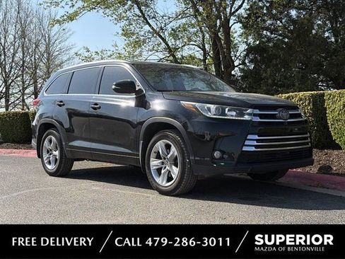 Used 2018 Toyota Highlander Limited image 1