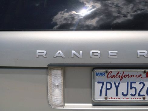 Used 2010 Land Rover Range Rover HSE LUX AWD/4WD image 18