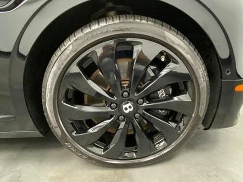 Used 2021 Bentley Flying Spur V8 AWD/4WD image 16