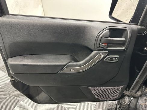 Used 2018 Jeep Wrangler Unlimited Sport S image 14