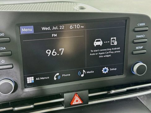 Certified 2024 Hyundai Elantra SE FWD image 7