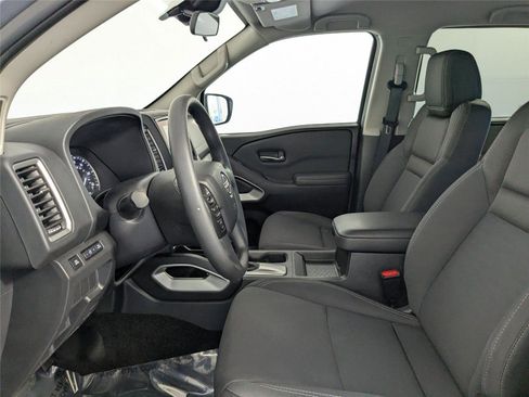 Used 2022 Nissan Frontier SV image 12