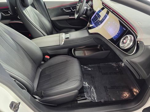 Used 2023 Mercedes-Benz EQS 580 4MATIC Sedan image 30