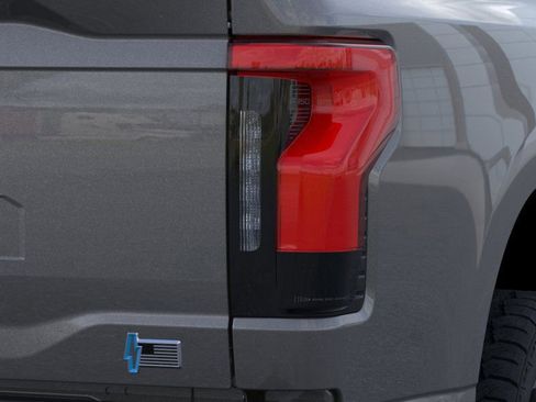 Used 2025 Ford F150 Lightning Flash image 21