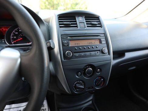 Used 2015 Nissan Versa Note S Plus FWD image 16