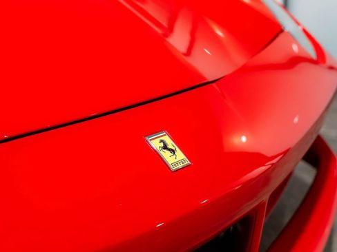 Used 2018 Ferrari 488 Spider RWD image 15