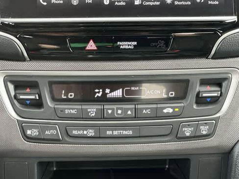 Used 2024 Honda Ridgeline Sport image 14