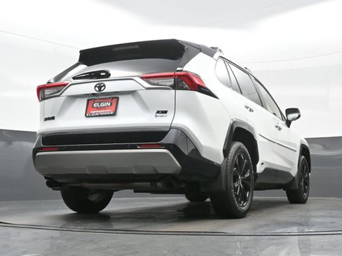 Used 2025 Toyota RAV4 XSE w/ Advanced Technology Package AWD/4WD image 32
