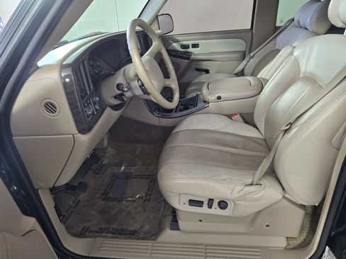 Used 2002 GMC Yukon Denali AWD/4WD image 25