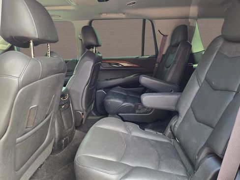 Used 2016 Cadillac Escalade Premium RWD image 16