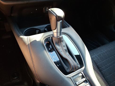 Certified 2025 Honda HR-V Sport image 14