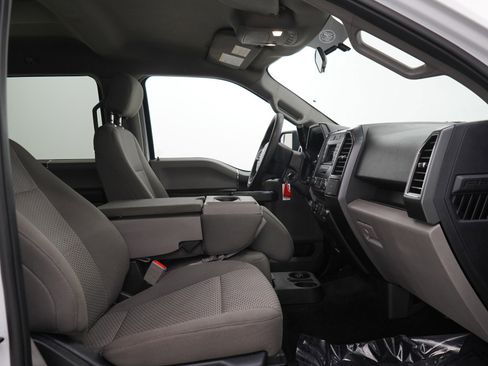 Used 2018 Ford F150 XLT AWD/4WD image 11