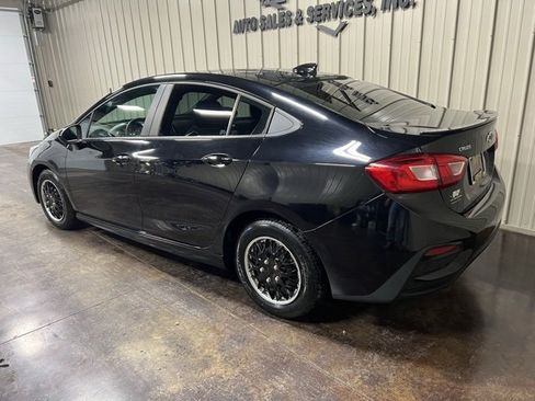 Used 2019 Chevrolet Cruze LT image 5