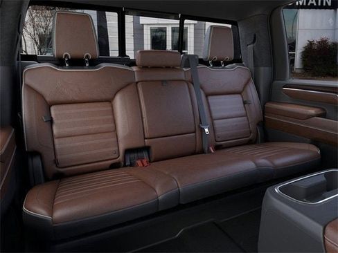 New 2026 GMC Sierra 2500 Denali Ultimate w/ Max Trailering Package image 17