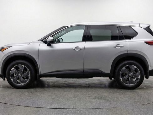 Used 2025 Nissan Rogue SV AWD/4WD image 5