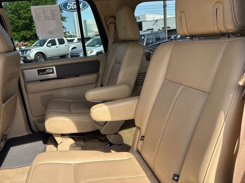 Used 2014 Ford Expedition XLT w/ Equipment Group 202A RWD image 23