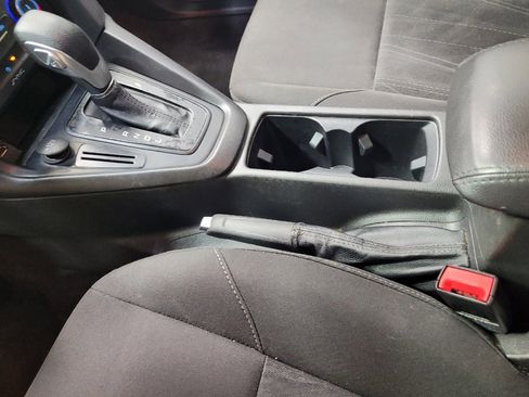 Used 2018 Ford Focus SE image 26