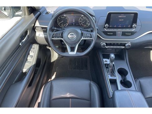 Used 2021 Nissan Altima 2.5 SR FWD image 17