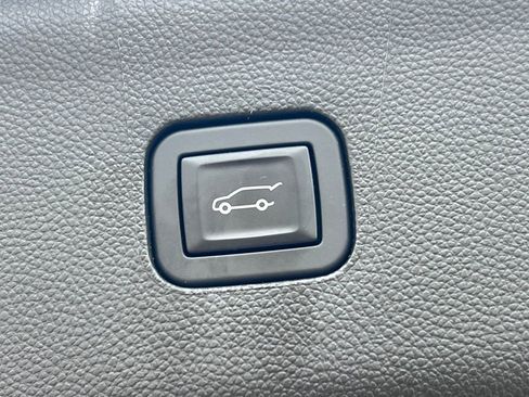Used 2024 Buick Enclave Essence w/ Experience Buick Package AWD/4WD image 36
