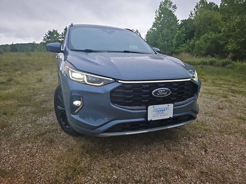 Used 2023 Ford Escape ST-Line Elite w/ Premium Technology Package AWD/4WD image 36