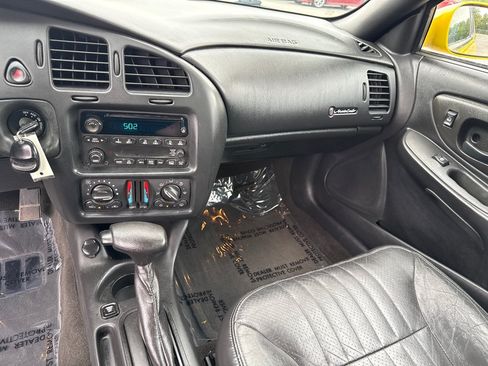 Used 2004 Chevrolet Monte Carlo SS w/ Preferred Equipment Group FWD image 12