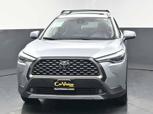 Used 2022 Toyota Corolla Cross XLE w/ Convenience Package image 7