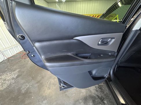 Used 2023 Nissan Murano SV w/ SV Midnight Edition Package image 35