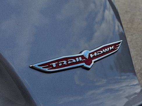 Certified 2022 Jeep Cherokee Trailhawk w/ Premium Leather Package image 33