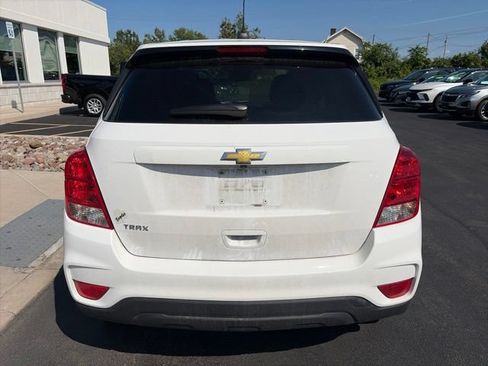 Used 2019 Chevrolet Trax LS w/ Tint and Cruise Package FWD image 8