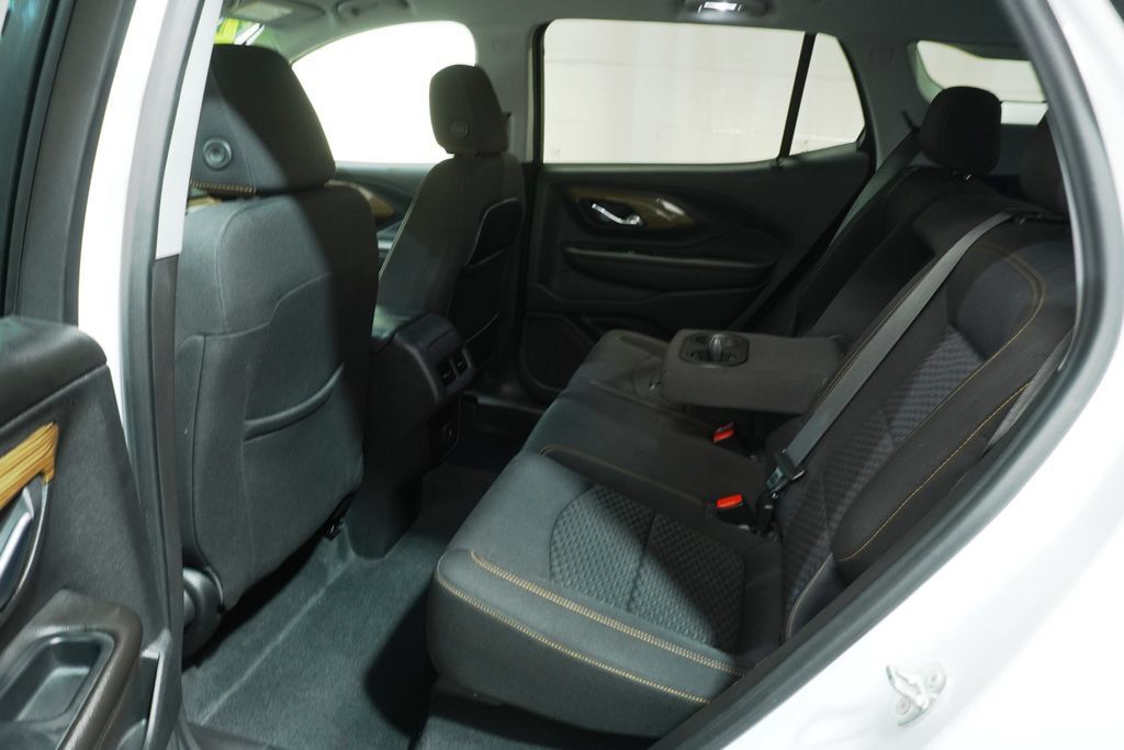 Used 2021 GMC Terrain SLE FWD image 13