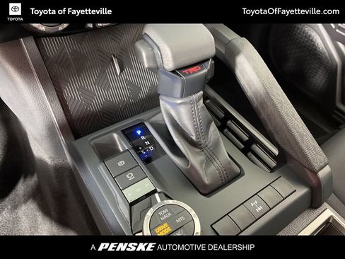 Certified 2025 Toyota Tacoma TRD Off-Road image 31